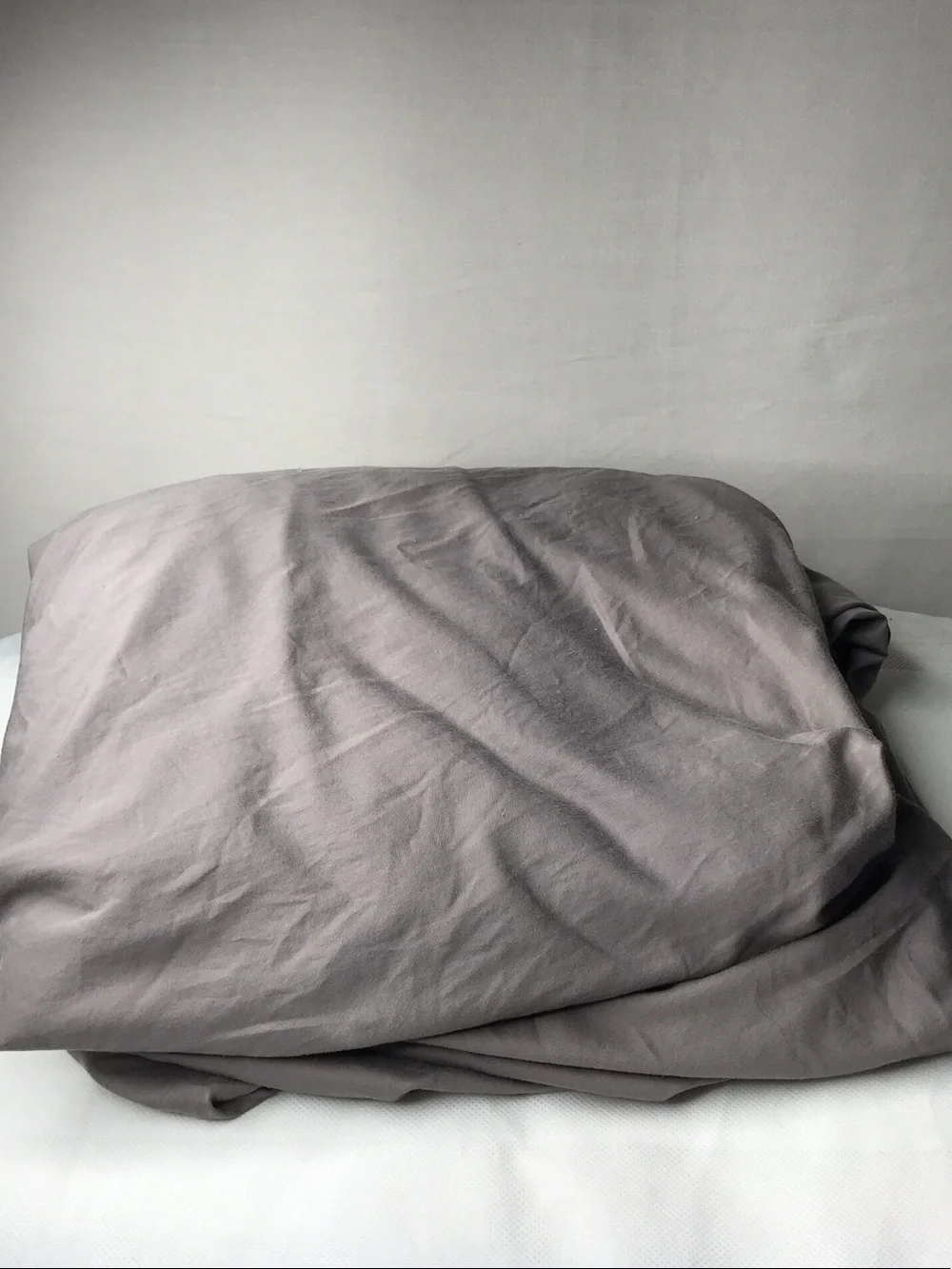 Boll & Branch Fitted Queen Grey Sheet - Elegant Neutral Bedding